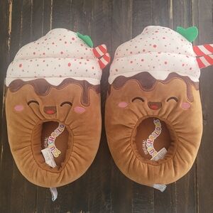 New Squishmallows Sivi Hot Cocoa Latte Christmas Plush Slippers Women's Size 9